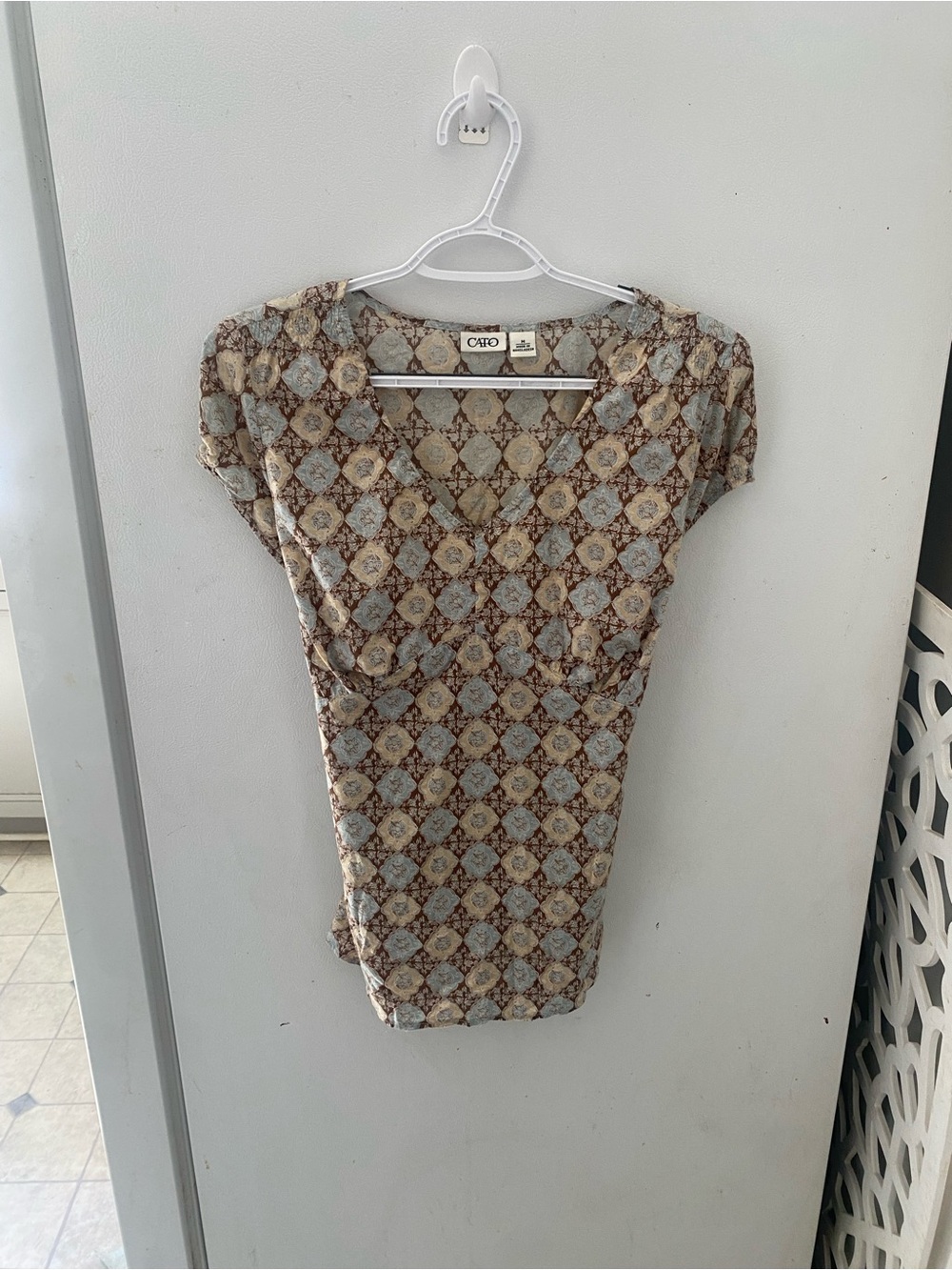 Y2K Cato Brown and Gray Geometric V-Neck Top